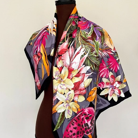 New Salvatore Ferragamo Scarf Butterfly Flora Black Multicolor Silk Wrap New Salvatore Ferragamo Scarf Butterfly Flora Black  main image 3